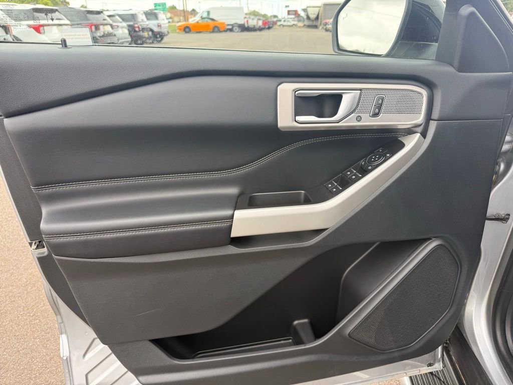 Used 2022 Ford Explorer Limited RWD image 14