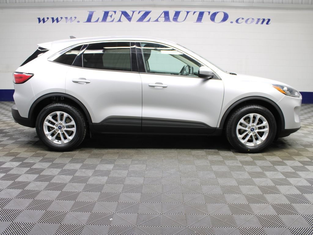 Used 2020 Ford Escape SE AWD/4WD image 2