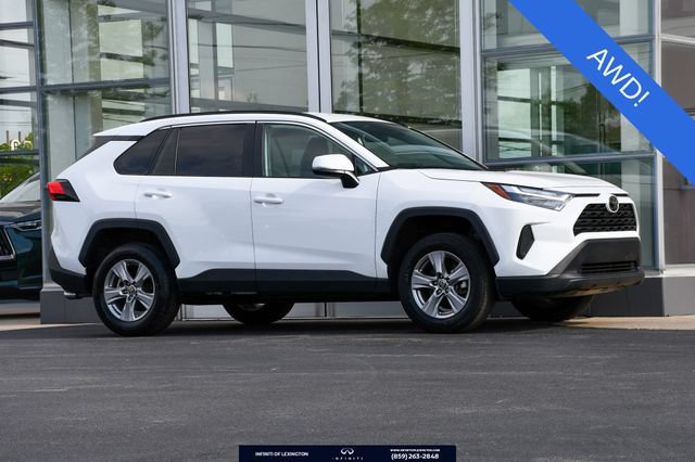 Used 2025 Toyota RAV4 XLE AWD/4WD image 1