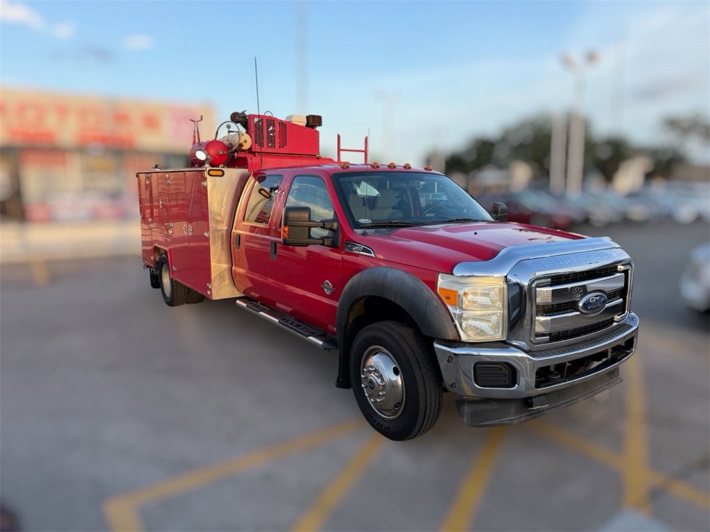 Used 2011 Ford F550 4x4 Crew Cab Super Duty w/ XLT Interior Pkg image 3