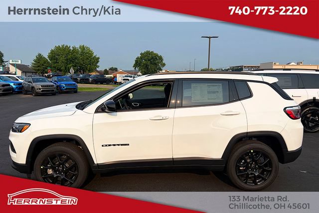 New 2026 Jeep Compass Latitude AWD/4WD image 4