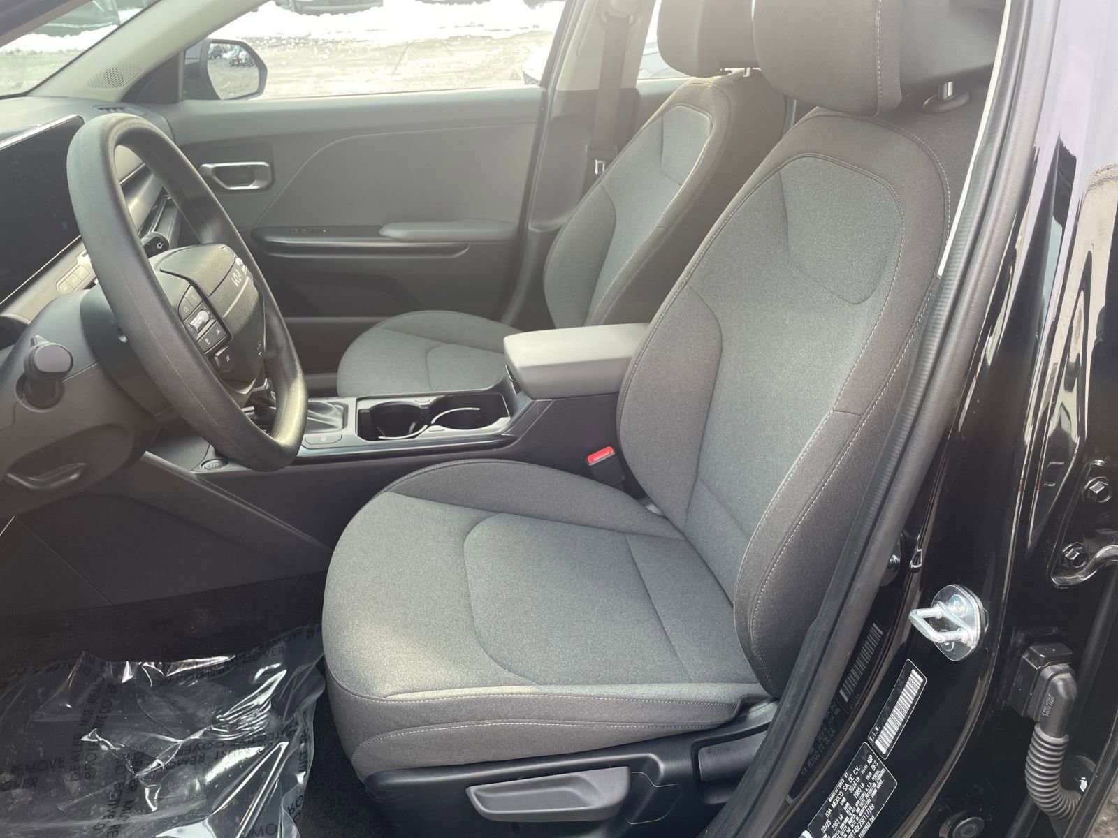 Used 2025 Kia K4 LXS image 25