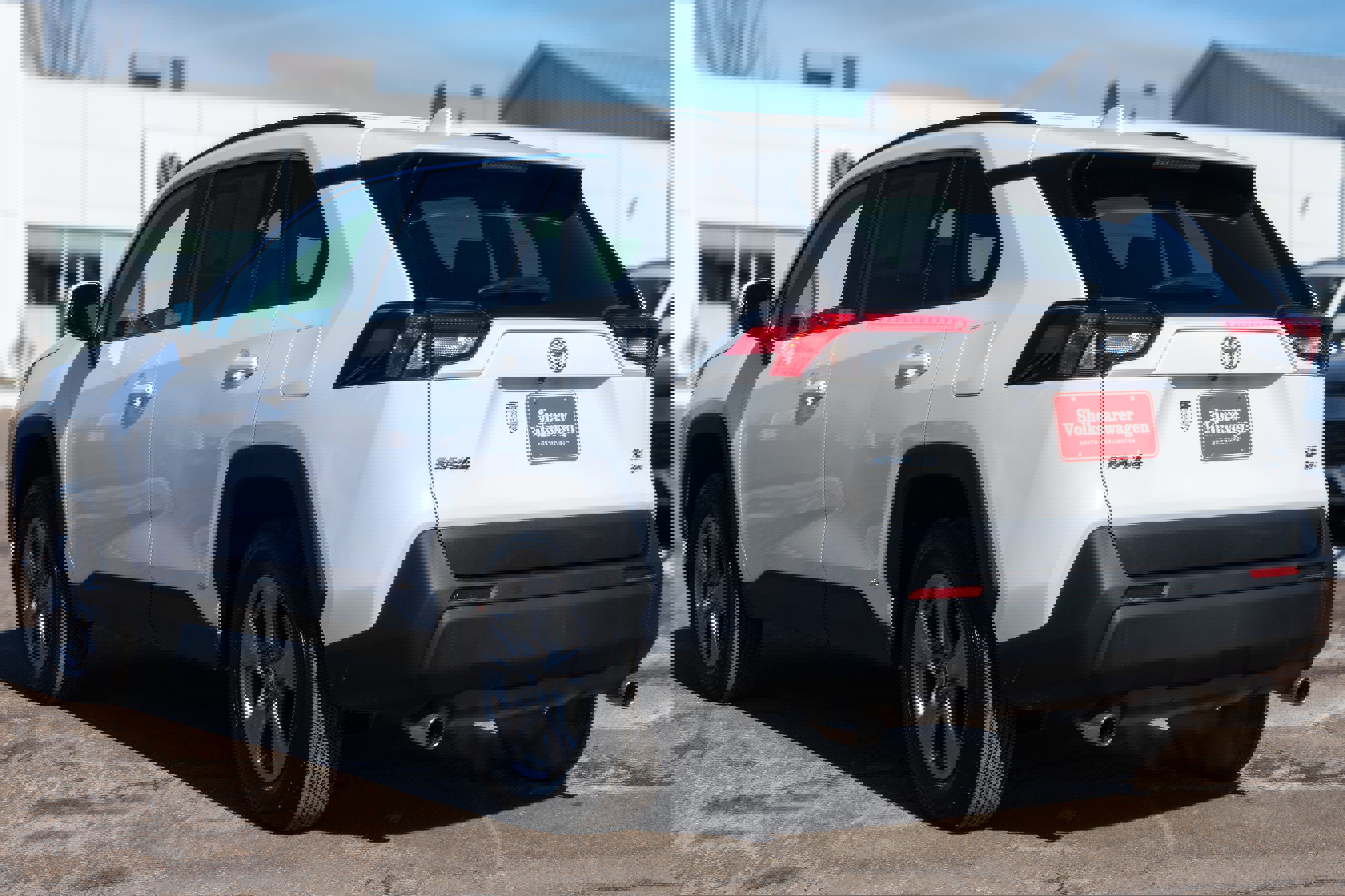 Used 2025 Toyota RAV4 XLE w/ Weather Package image 4