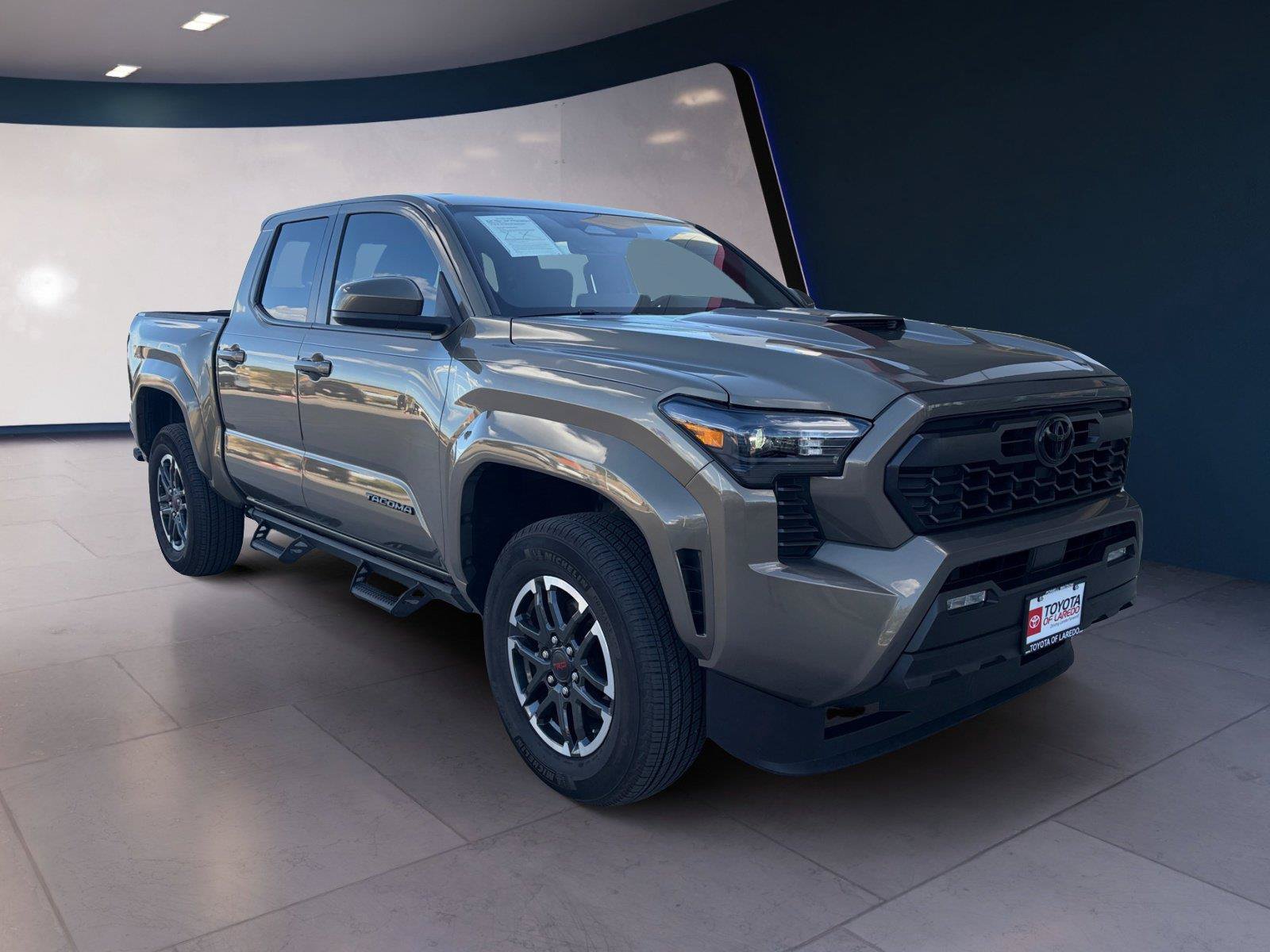 Used 2025 Toyota Tacoma TRD Sport RWD image 7