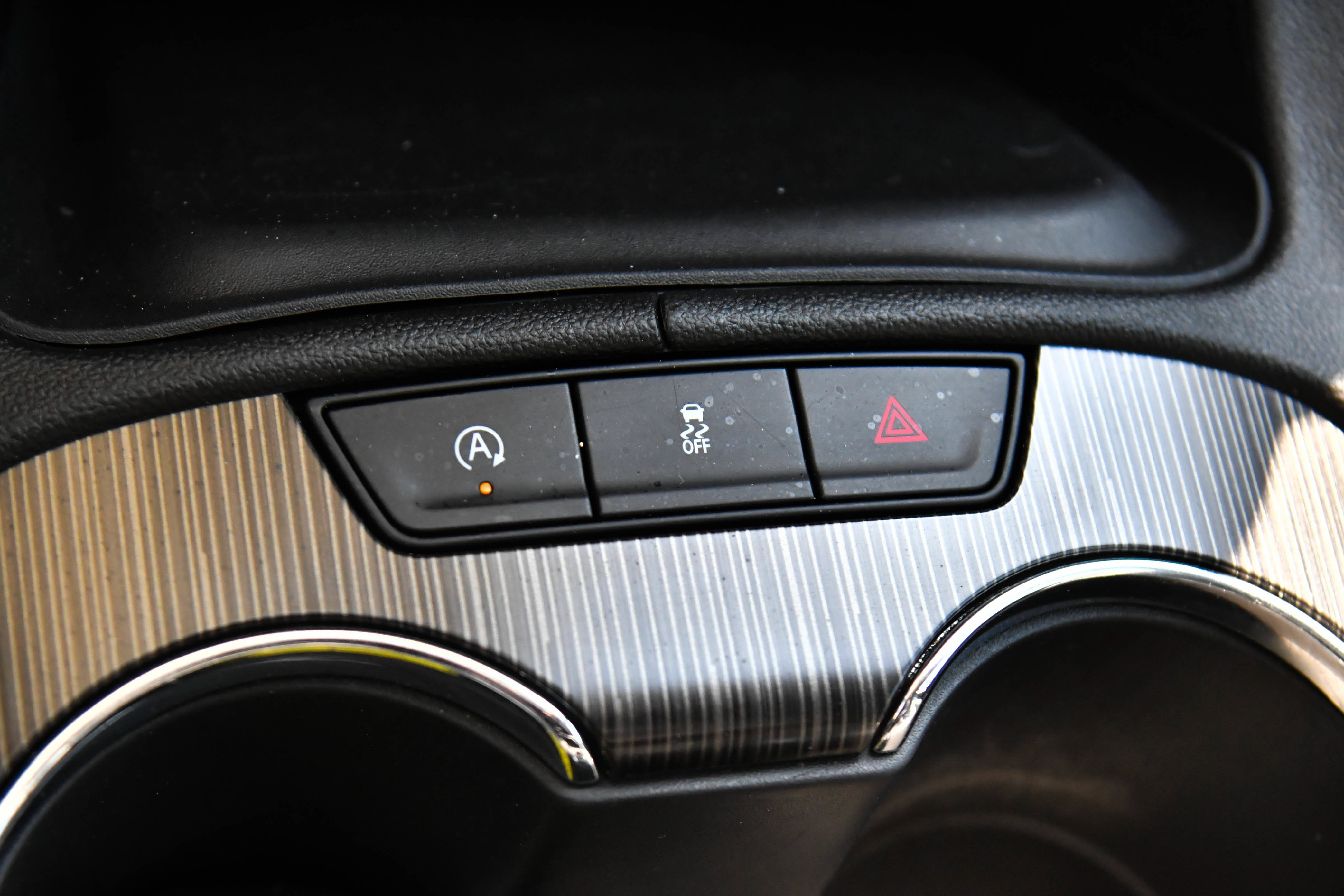 Used 2023 GMC Acadia SLT FWD image 27