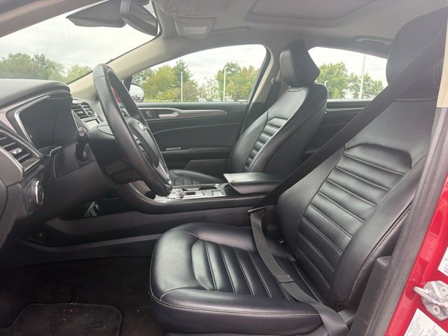 Used 2020 Ford Fusion SEL FWD image 23