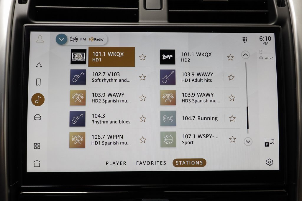 Used 2024 Land Rover Discovery Dynamic SE image 10