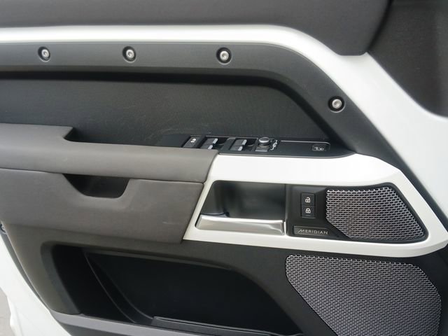 Used 2023 Land Rover Defender 110 S AWD/4WD image 17