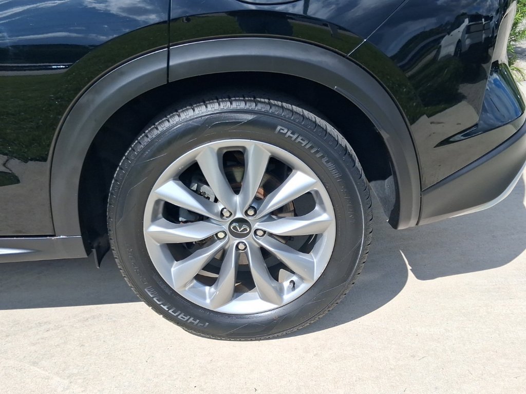 Used 2020 INFINITI QX50 Luxe FWD image 4