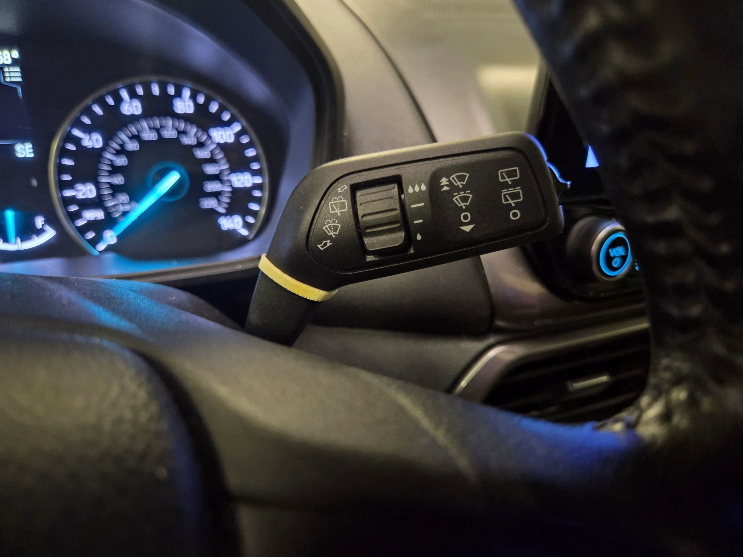Used 2020 Ford EcoSport SE w/ SE Convenience Package FWD image 19