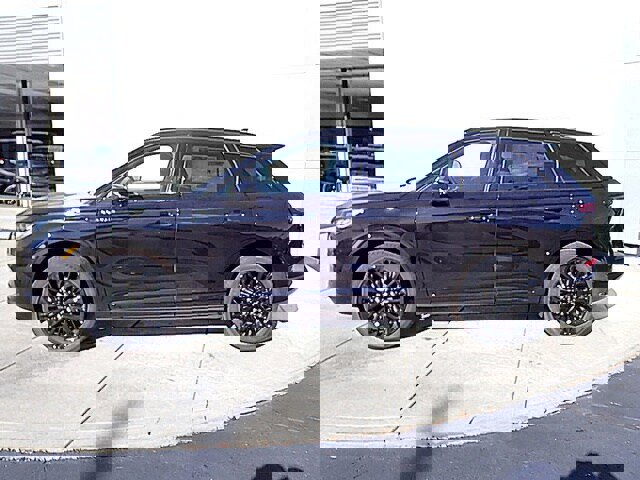 New 2026 Lincoln Corsair Premiere image 2