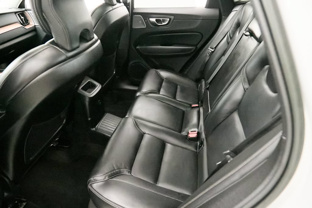 Certified 2023 Volvo XC60 T8 Ultimate w/ Climate Package AWD/4WD image 21