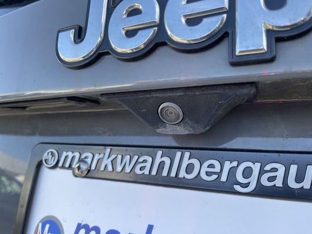 Used 2020 Jeep Renegade Latitude w/ Cold Weather Group image 7