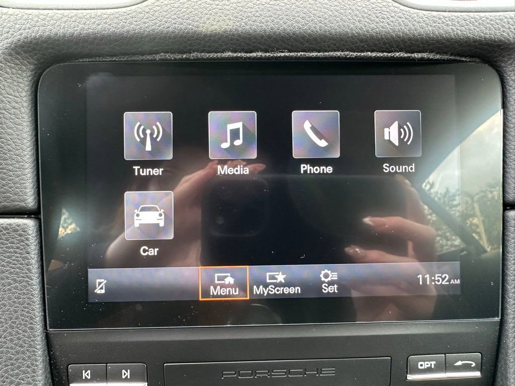 Used 2025 Porsche 718 Cayman image 54