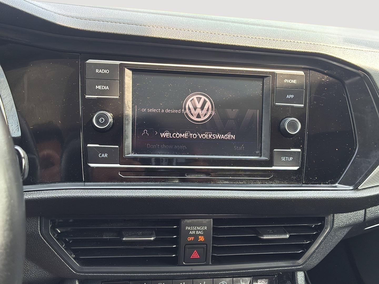 Used 2019 Volkswagen Jetta SE w/ Cold Weather Package FWD image 37