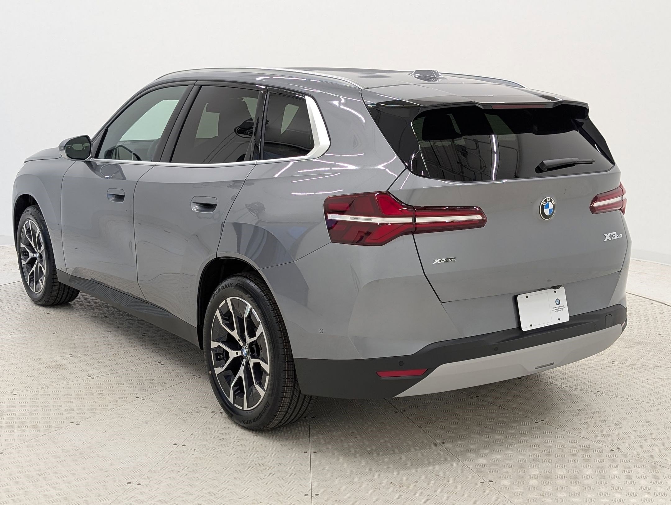 Used 2026 BMW X3 xDrive30 w/ Premium Package AWD/4WD image 3