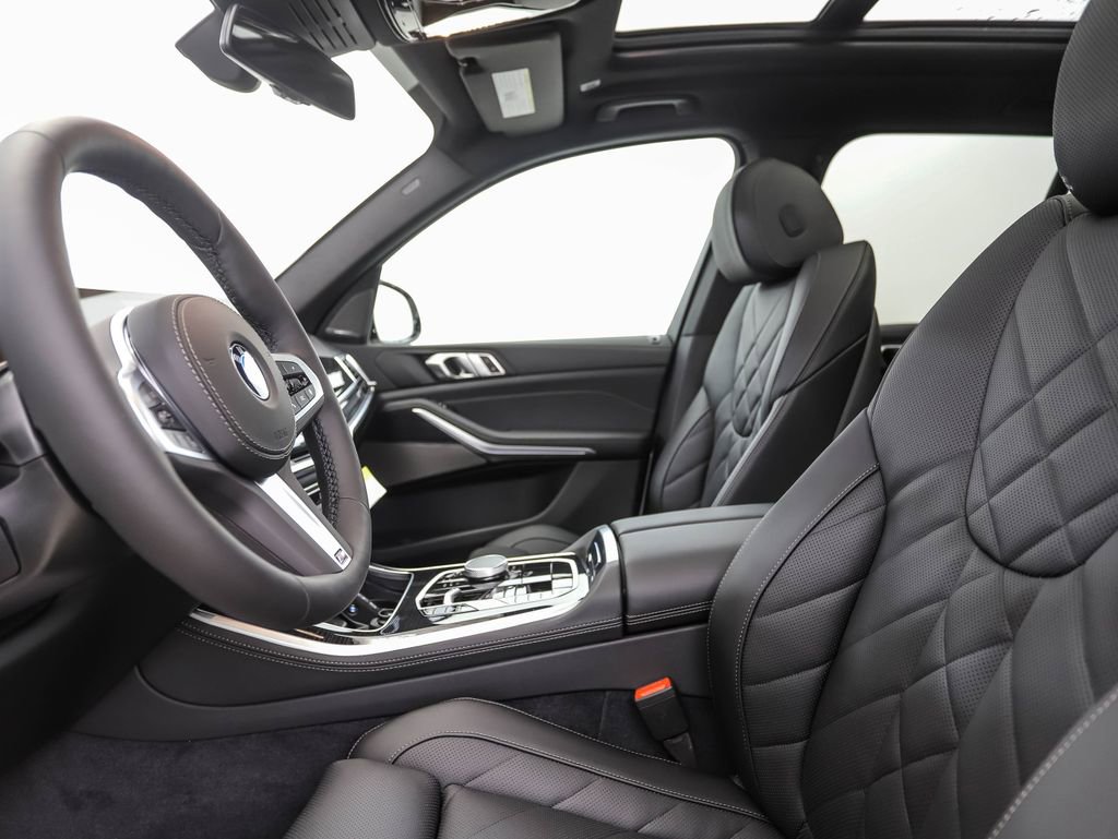 Used 2026 BMW X5 xDrive40i w/ M Sport Package image 11
