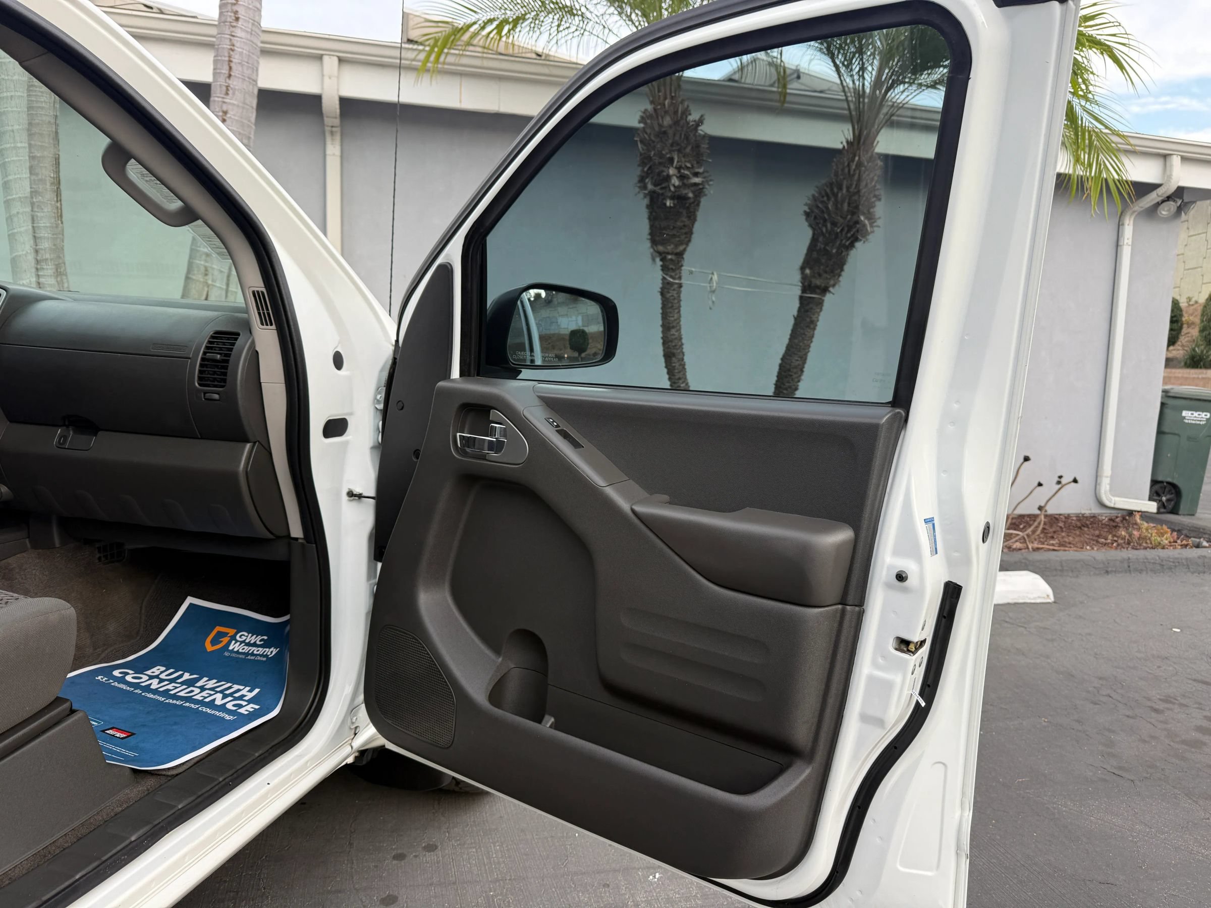 Used 2018 Nissan Frontier SV RWD image 18
