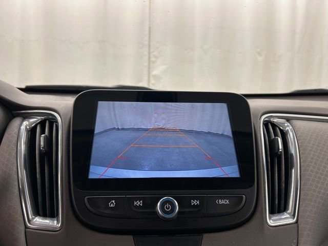 Used 2017 Chevrolet Malibu LT image 16