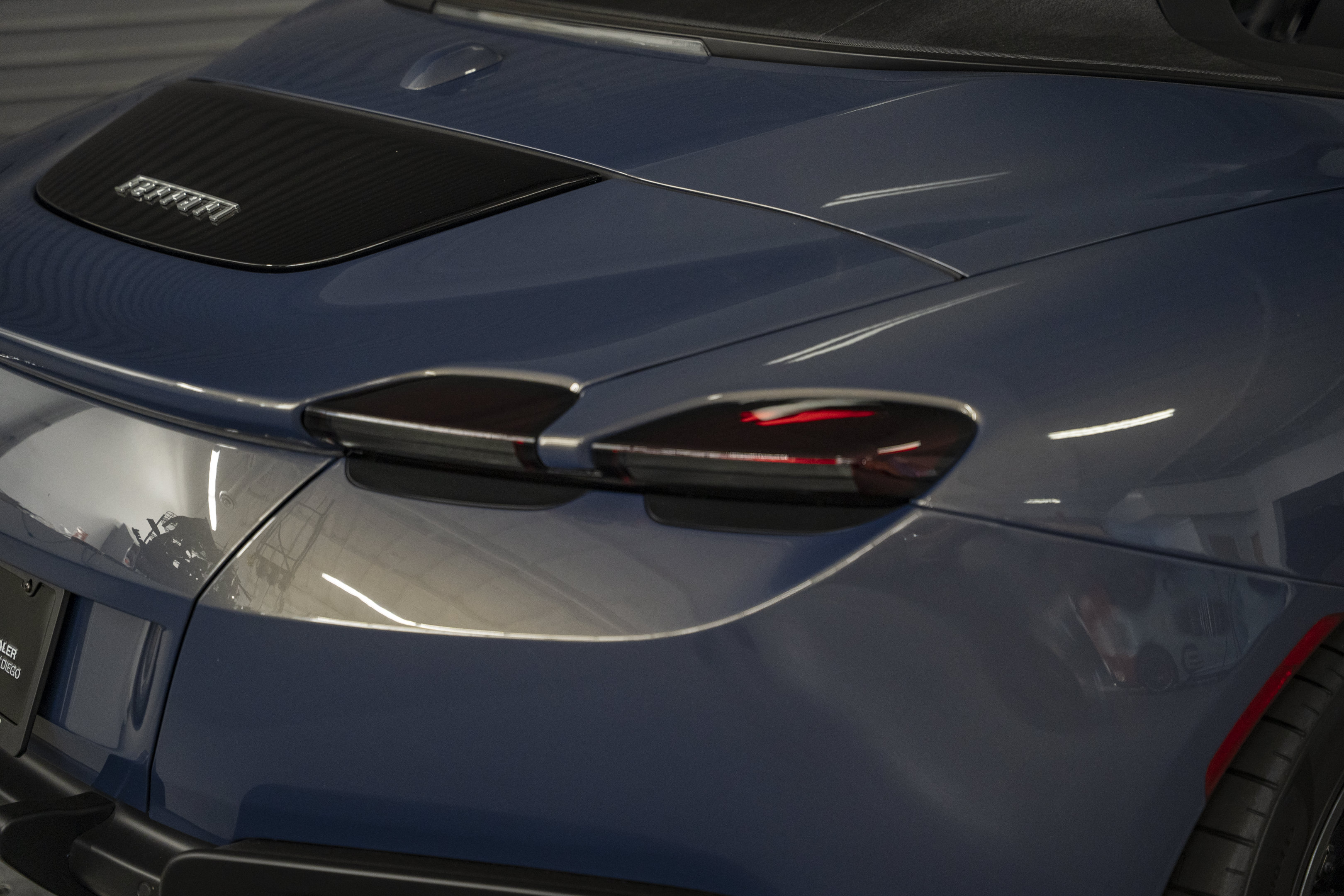 Used 2025 Ferrari Roma Spider RWD image 10