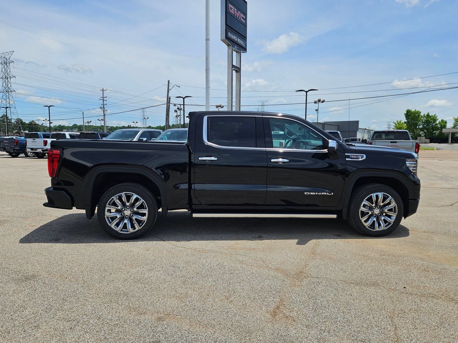 New 2026 GMC Sierra 1500 Denali AWD/4WD image 7