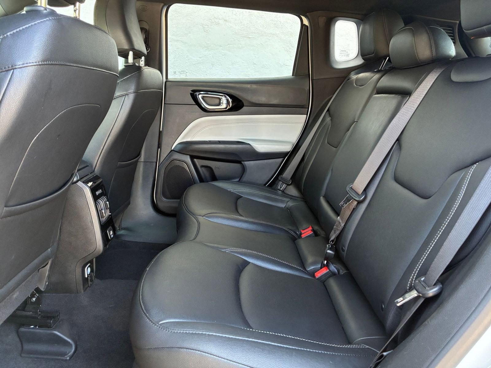 Used 2025 Jeep Compass Limited AWD/4WD image 27