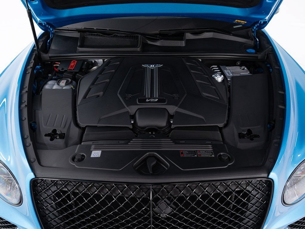 Certified 2025 Bentley Bentayga AWD/4WD image 49