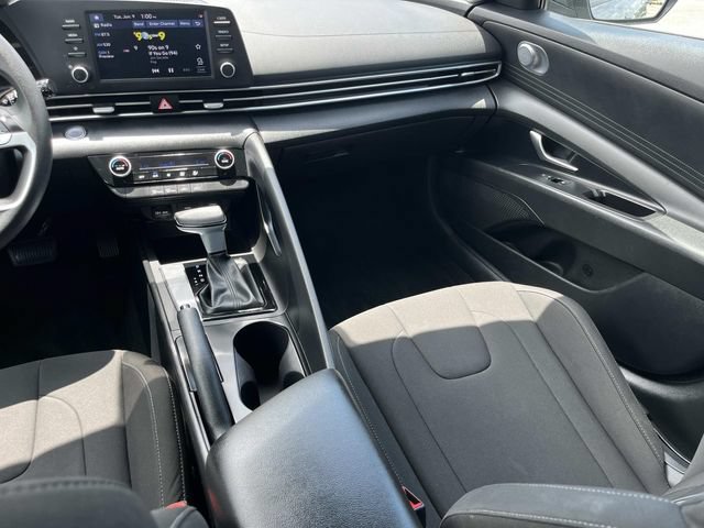 Used 2023 Hyundai Elantra SEL FWD image 14