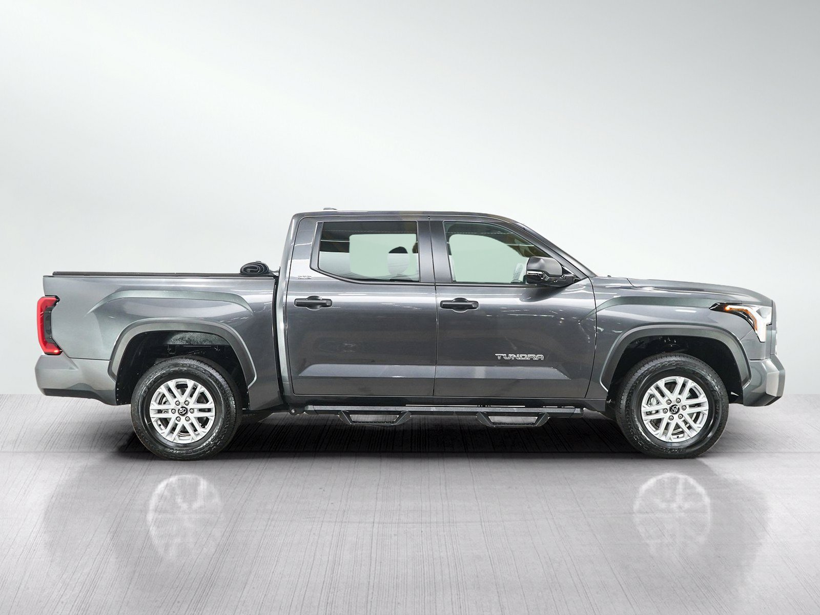 Used 2026 Toyota Tundra SR5 w/ SR5 Convenience Package AWD/4WD image 8