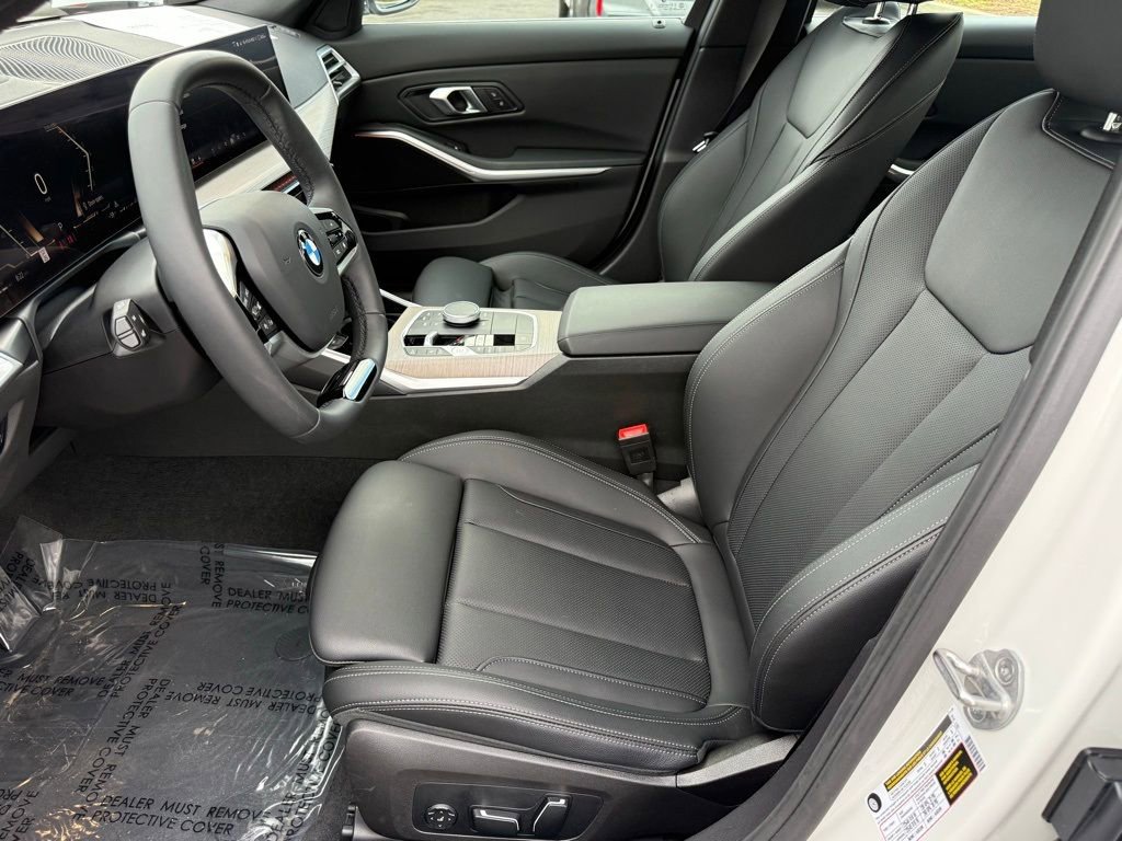 Used 2025 BMW 330i Sedan w/ Premium Package image 19