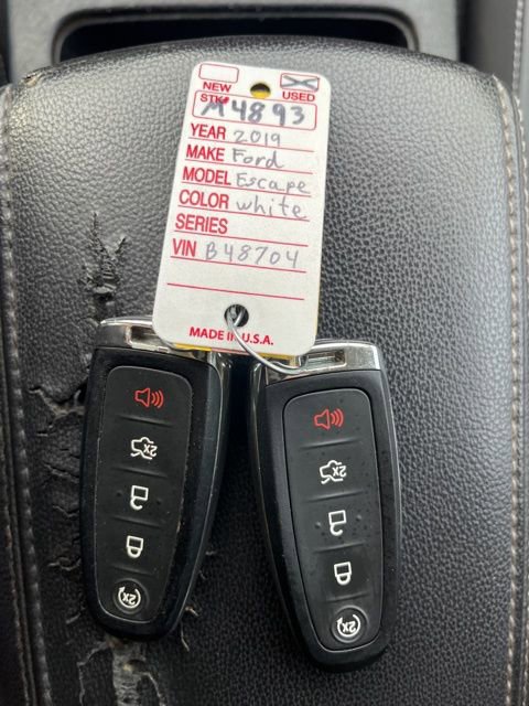 Used 2019 Ford Escape SE image 48