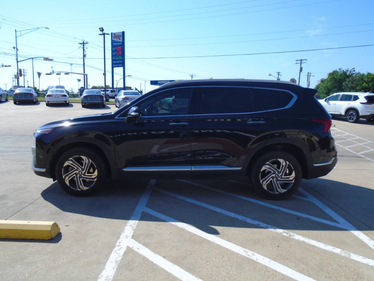 Used 2022 Hyundai Santa Fe SEL w/ Convenience + Premium Package FWD image 3