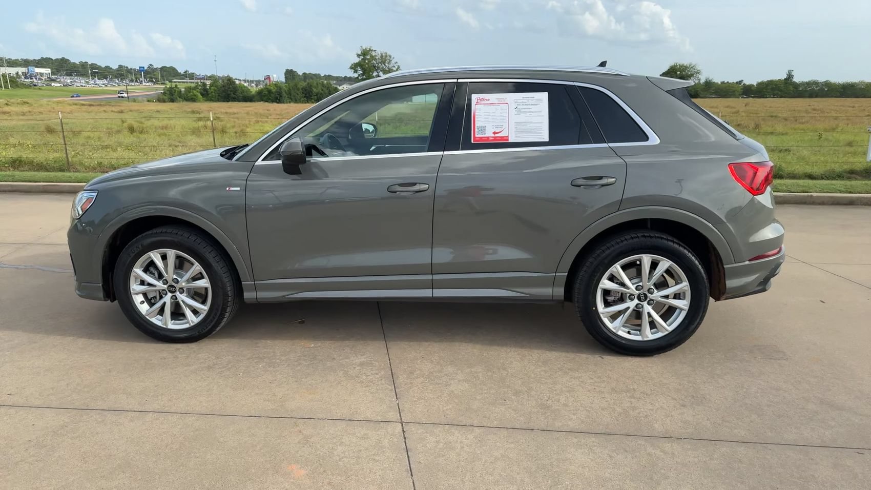 Used 2025 Audi Q3 2.0T Premium AWD/4WD image 6