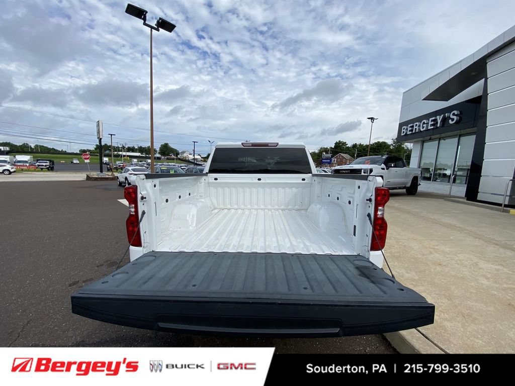 Used 2021 Chevrolet Silverado 1500 LT AWD/4WD image 30