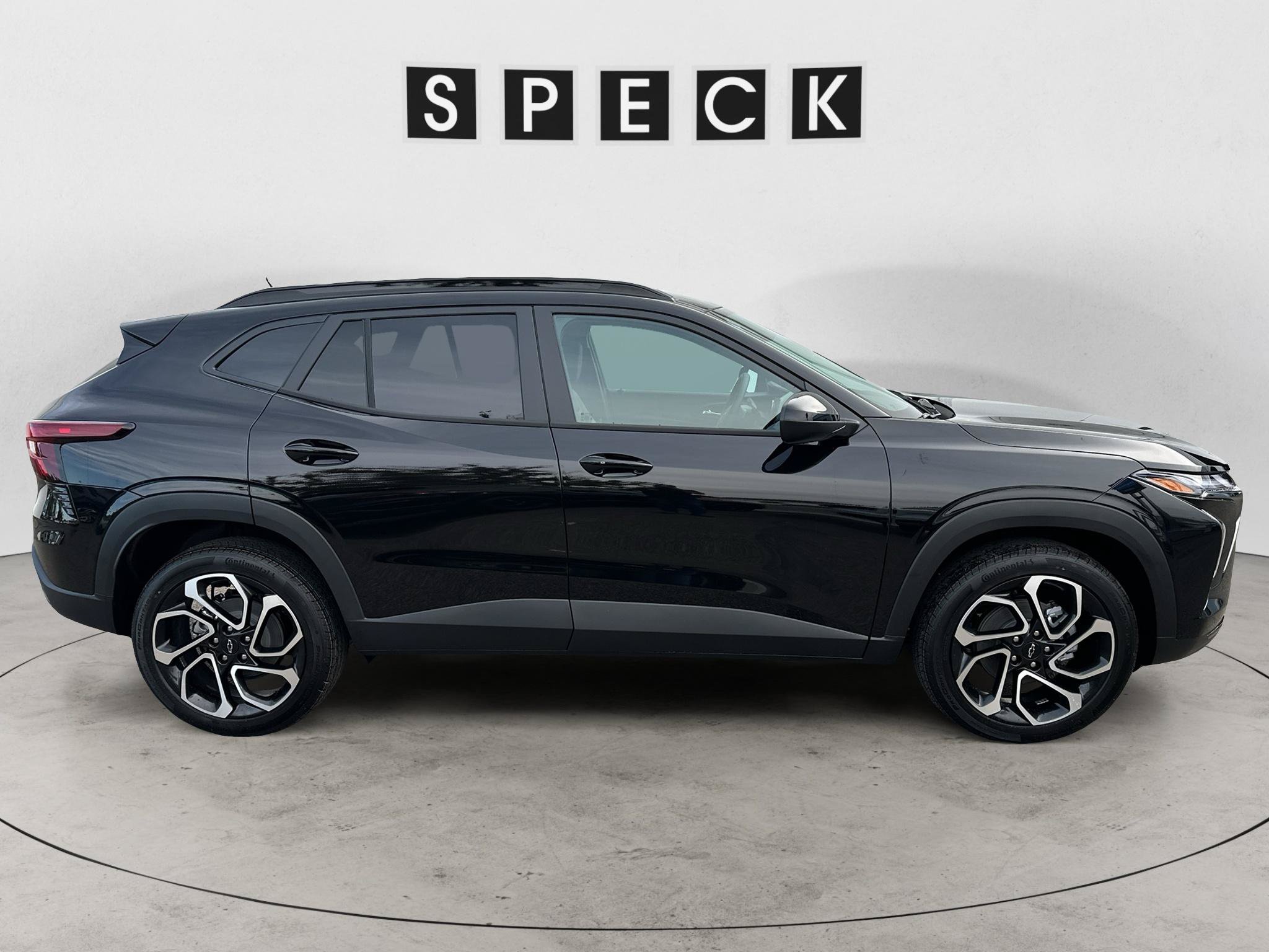 New 2026 Chevrolet Trax RS w/ Driver Confidence Package FWD image 6