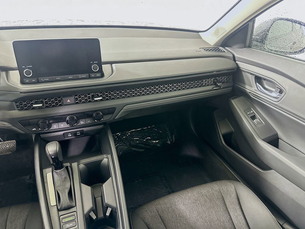 Used 2024 Honda Accord EX image 19