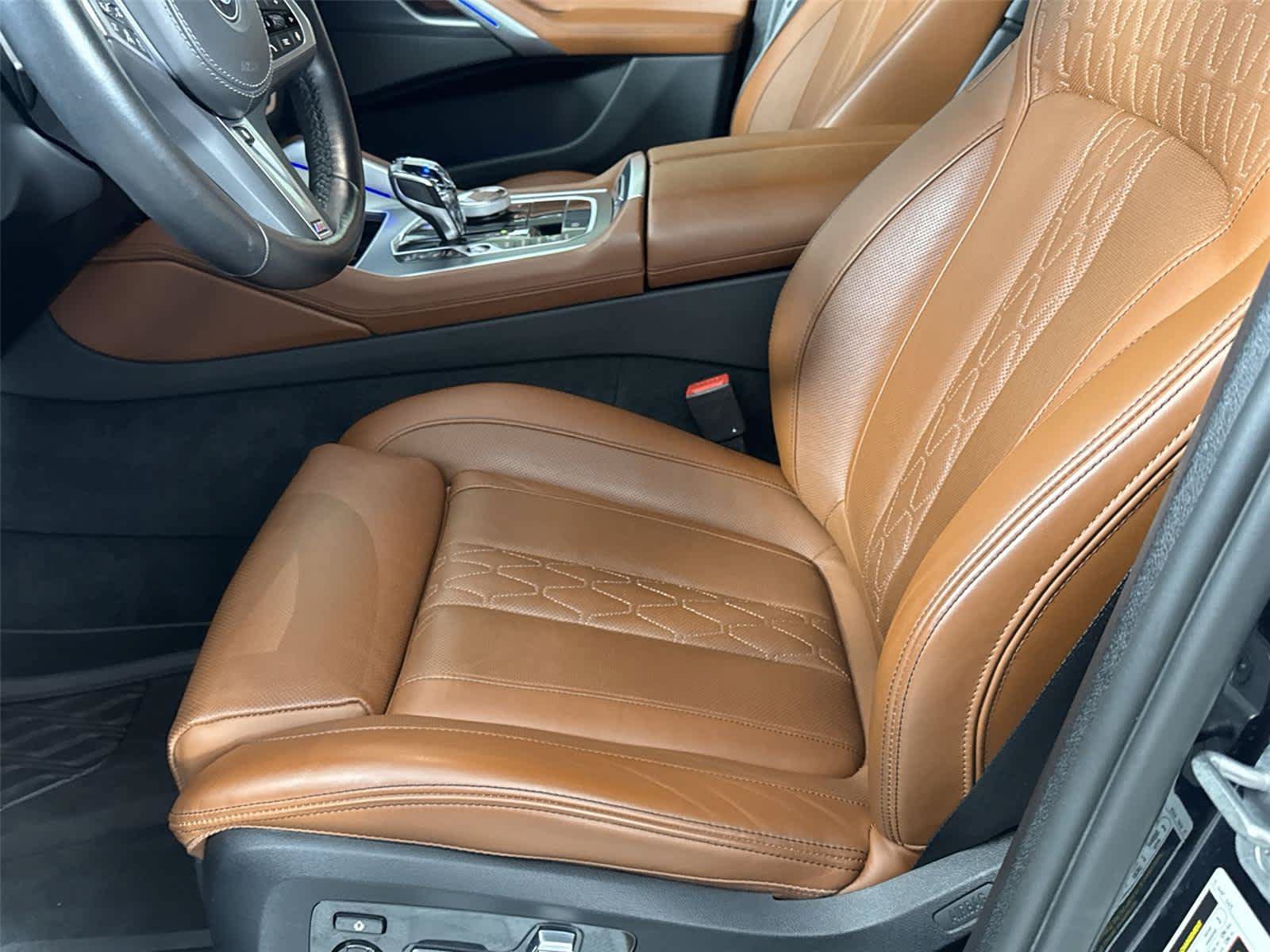 Used 2022 BMW X6 M50i w/ Executive Package AWD/4WD image 11