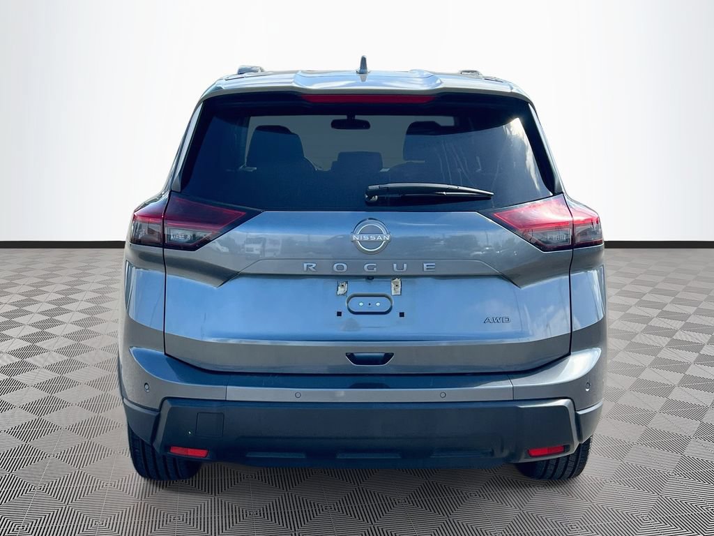 Used 2025 Nissan Rogue SV AWD/4WD image 6