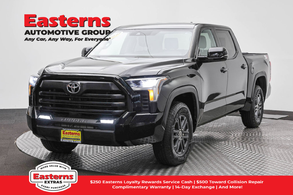 Used 2023 Toyota Tundra SR5 w/ SR5 Convenience Package RWD image 1
