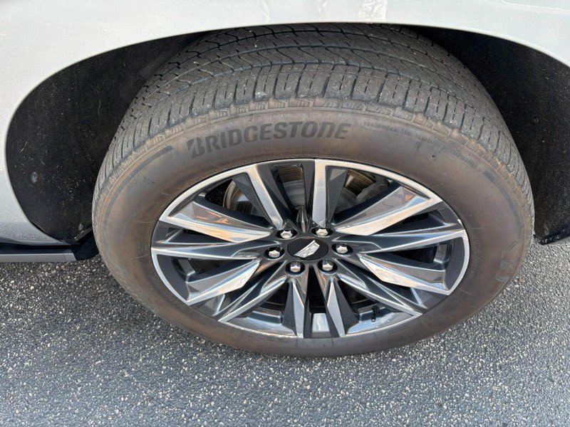 Used 2023 Cadillac Escalade ESV Sport w/ Touring Package AWD/4WD image 7