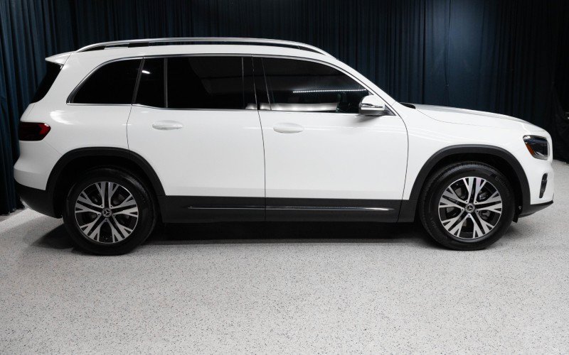 New 2026 Mercedes-Benz GLB 250 image 4