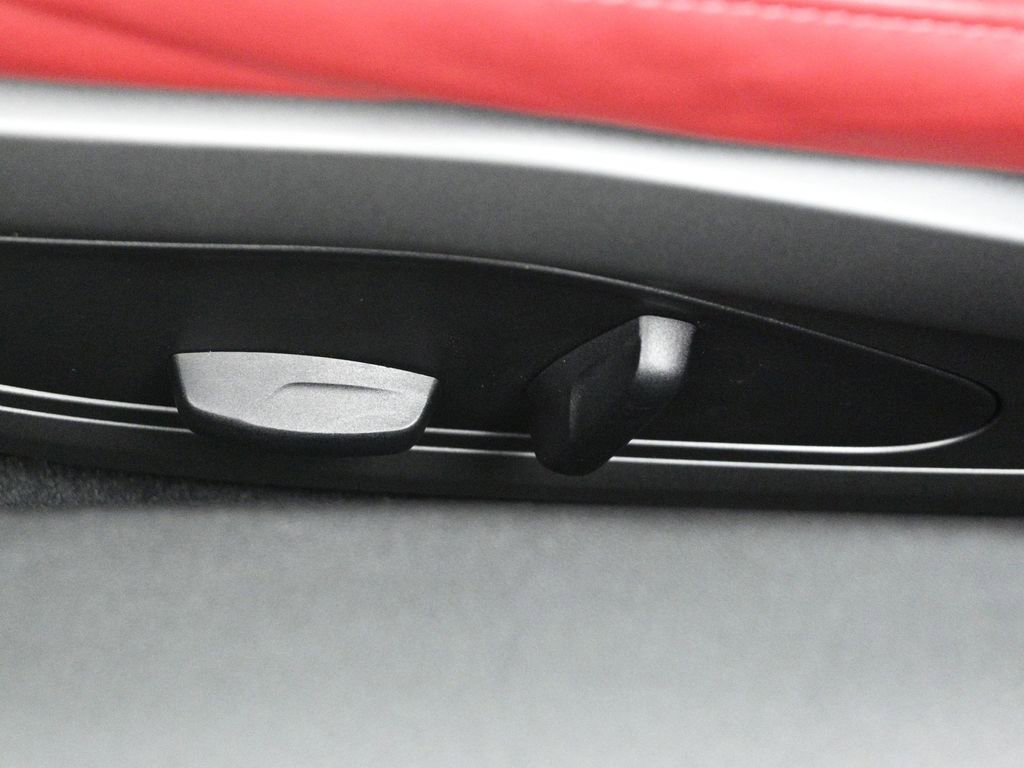 Used 2023 Porsche 911 Carrera image 11