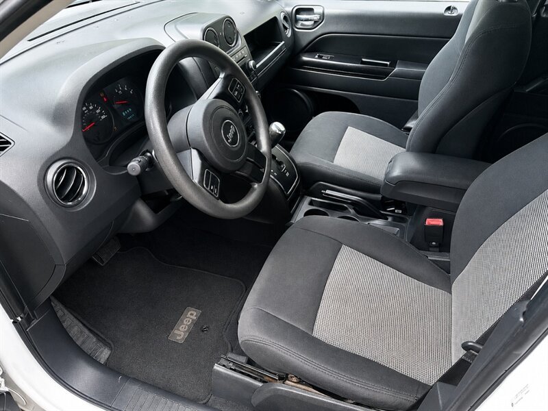 Used 2011 Jeep Compass 4WD image 8