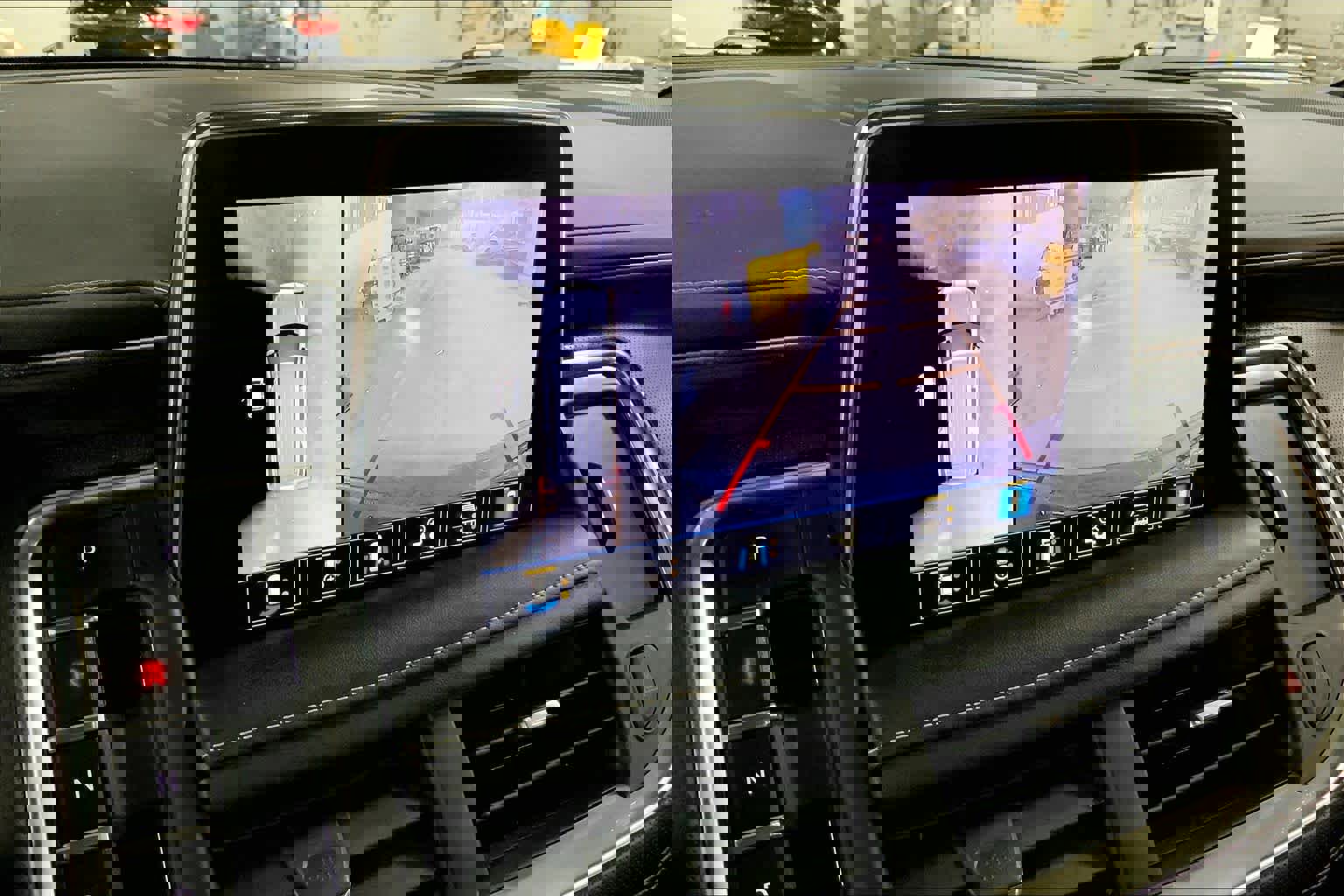 Used 2021 GMC Yukon SLT w/ SLT Premium Package image 27