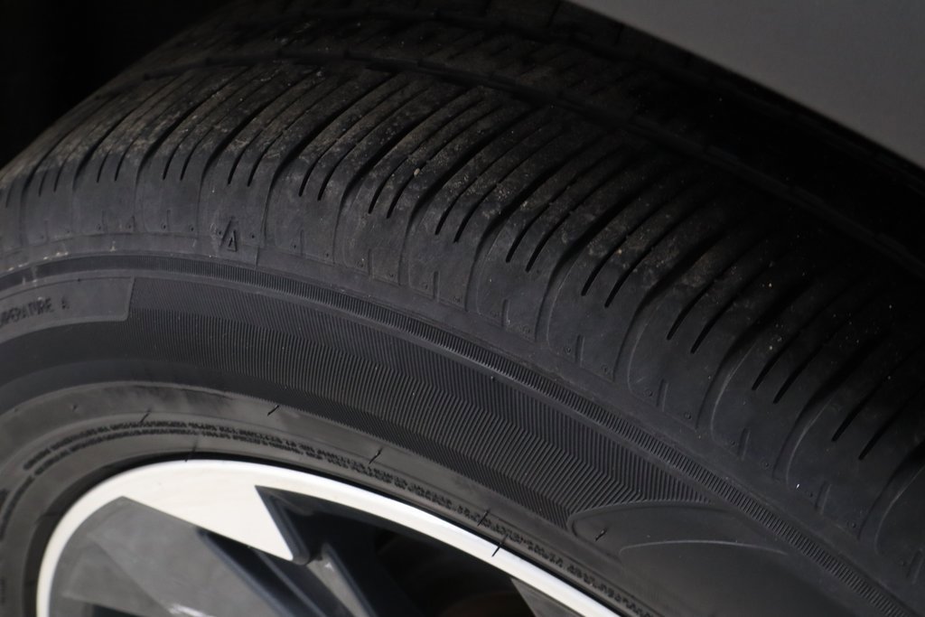 Certified 2025 Nissan Rogue SV image 19