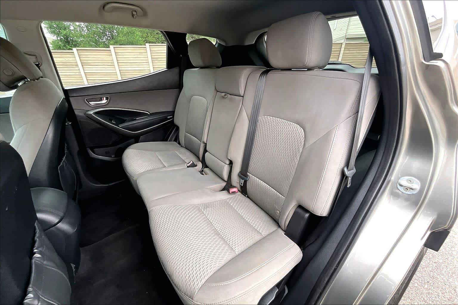 Used 2017 Hyundai Santa Fe Sport FWD image 19