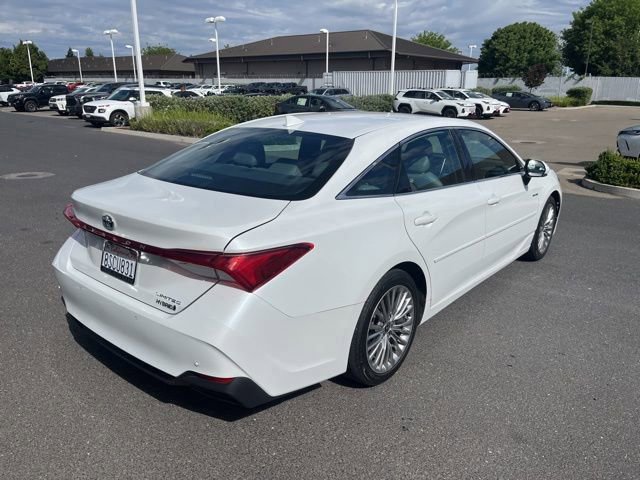 Used 2020 Toyota Avalon Limited w/ Advanced Safety Package FWD image 5