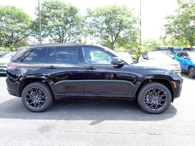 New 2025 Jeep Grand Cherokee Summit w/ Adv Protech Group IV AWD/4WD image 8
