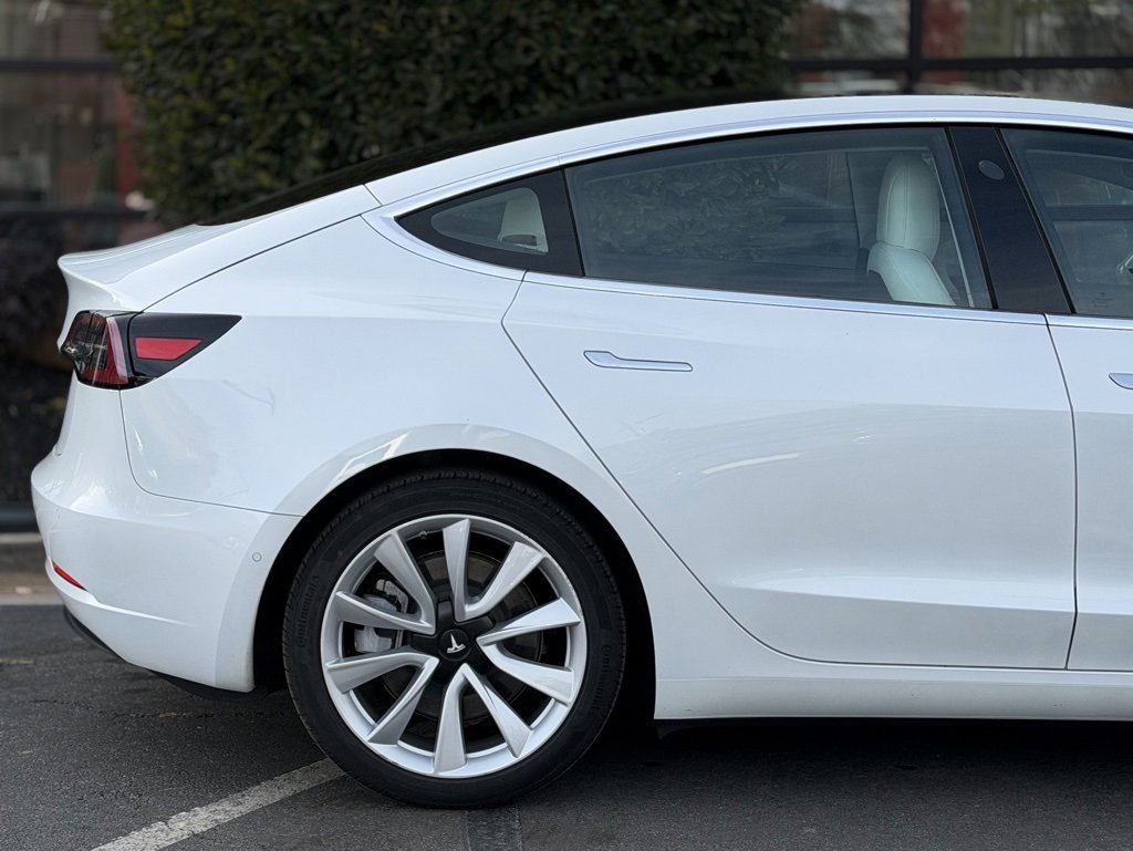 Used 2020 Tesla Model 3 Standard Range Plus image 22