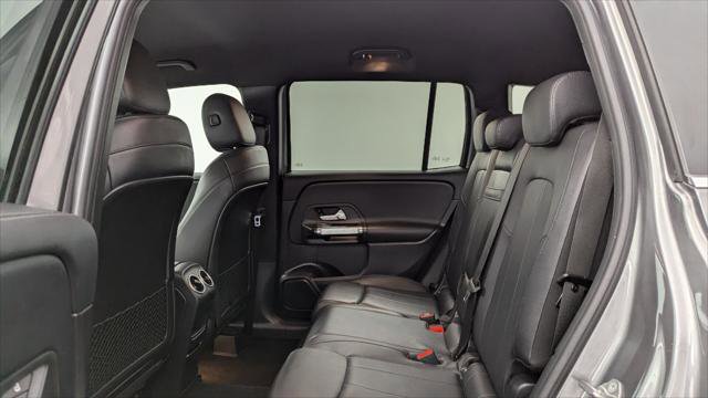 Used 2021 Mercedes-Benz GLB 250 w/ Premium Package image 17